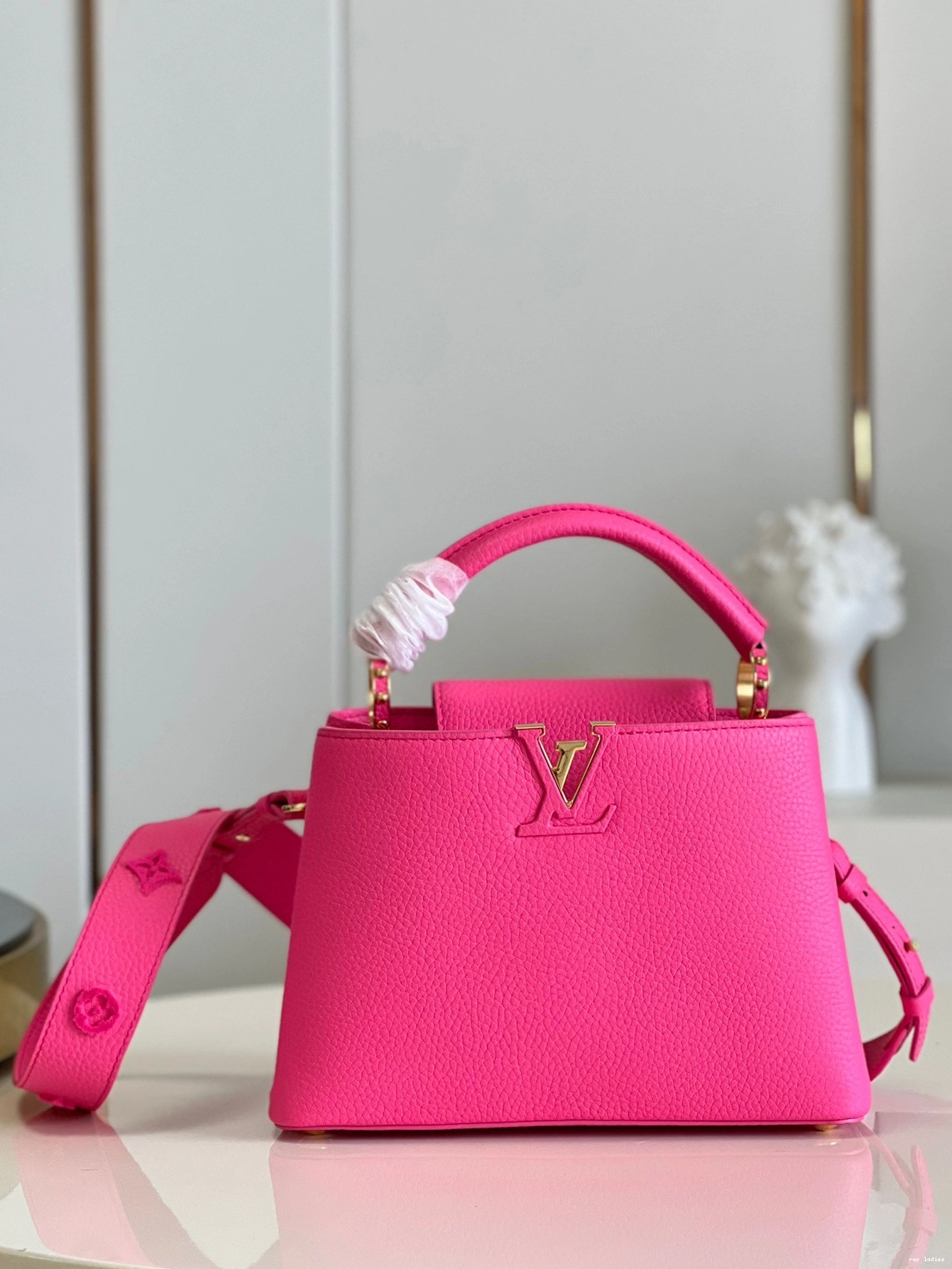 Cheap LOUIS VUITTON CAPUCINES BB 0812